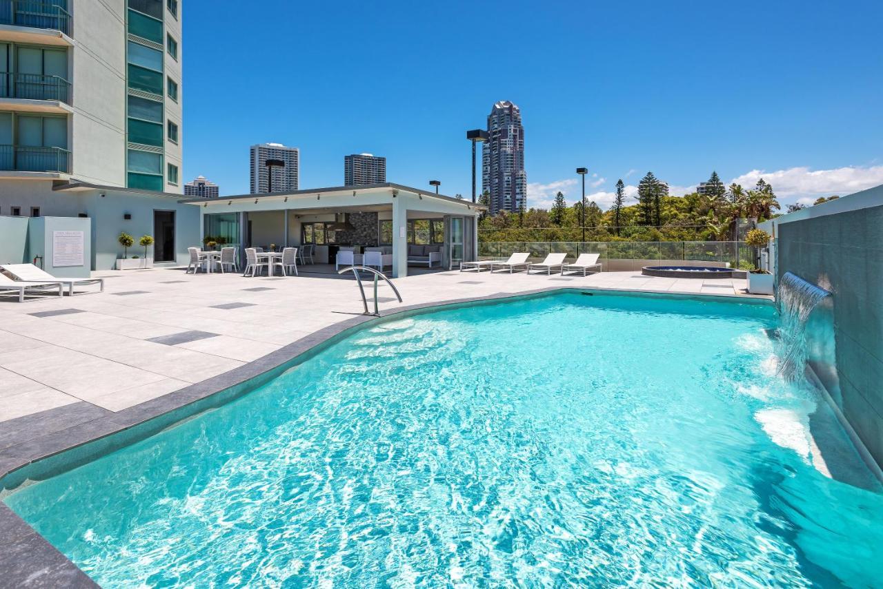 The Waterford On Main Beach Gold Coast Exterior photo