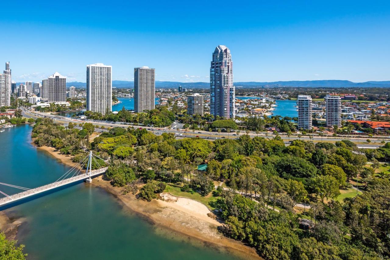 The Waterford On Main Beach Gold Coast Exterior photo