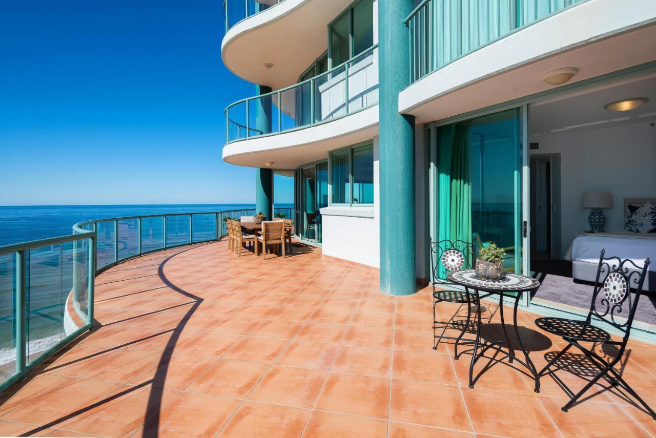 The Waterford On Main Beach Gold Coast Exterior photo