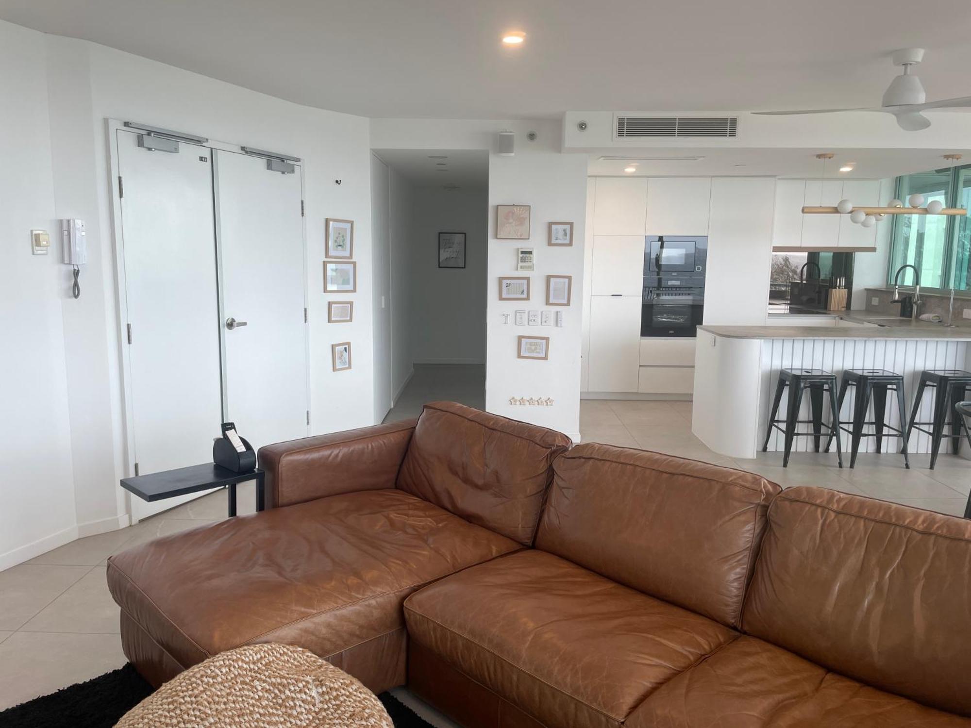 The Waterford On Main Beach Gold Coast Exterior photo